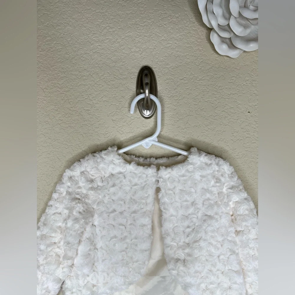 NTM: Gymboree Baby Girl Rosette Faux Fur Bolero Cream Special Occasion 12-24M